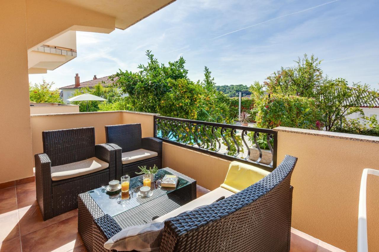 Juric Apartments-Rab Palit 外观 照片